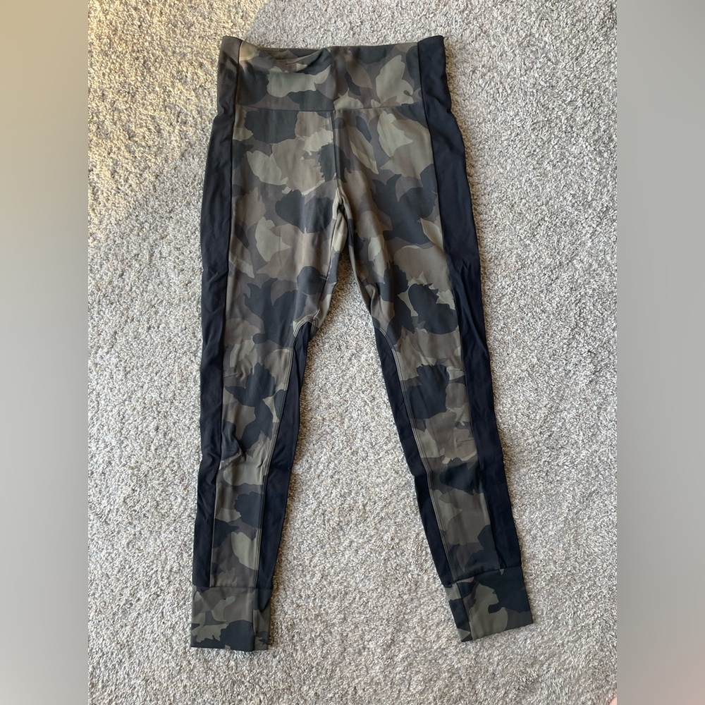 Athleta Hybrid Camo Jogger
